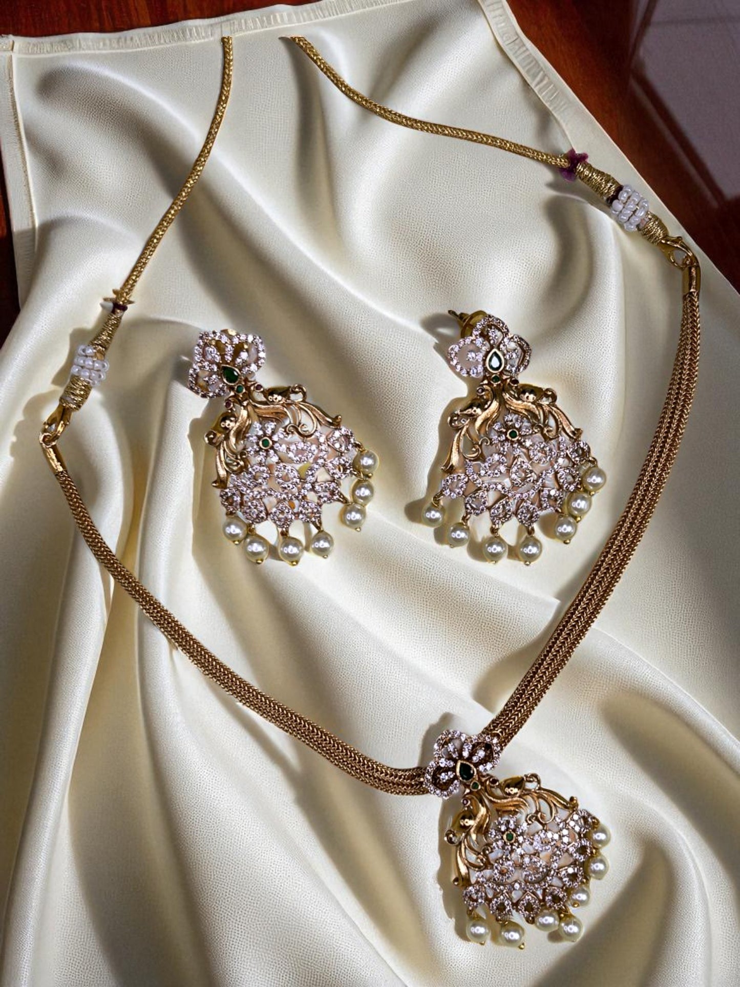 Traditional Gold Floral Necklace and Earrings Set