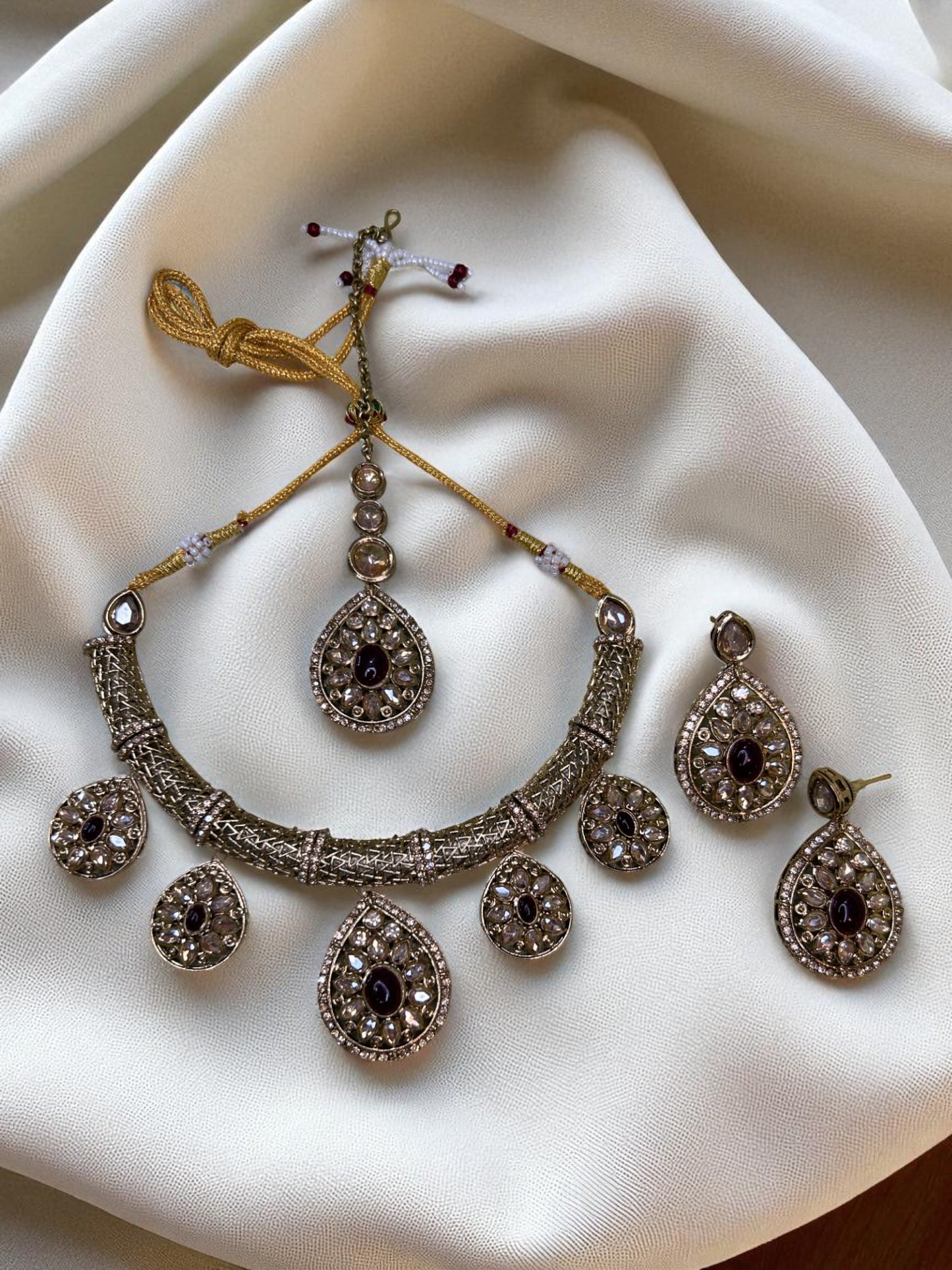 Exquisite Antique Finish Indian Bridal/Festive Jewellery Set with Necklace and Earrings