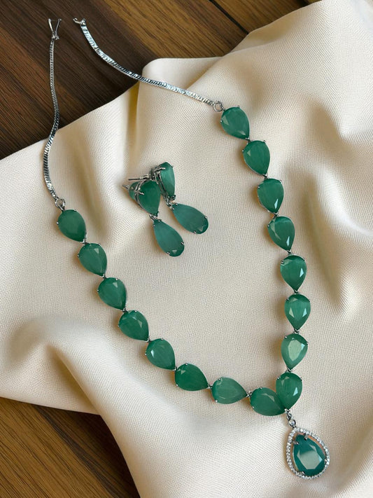 Emerald Teardrop Luxury Statement Necklace & Earring Set
