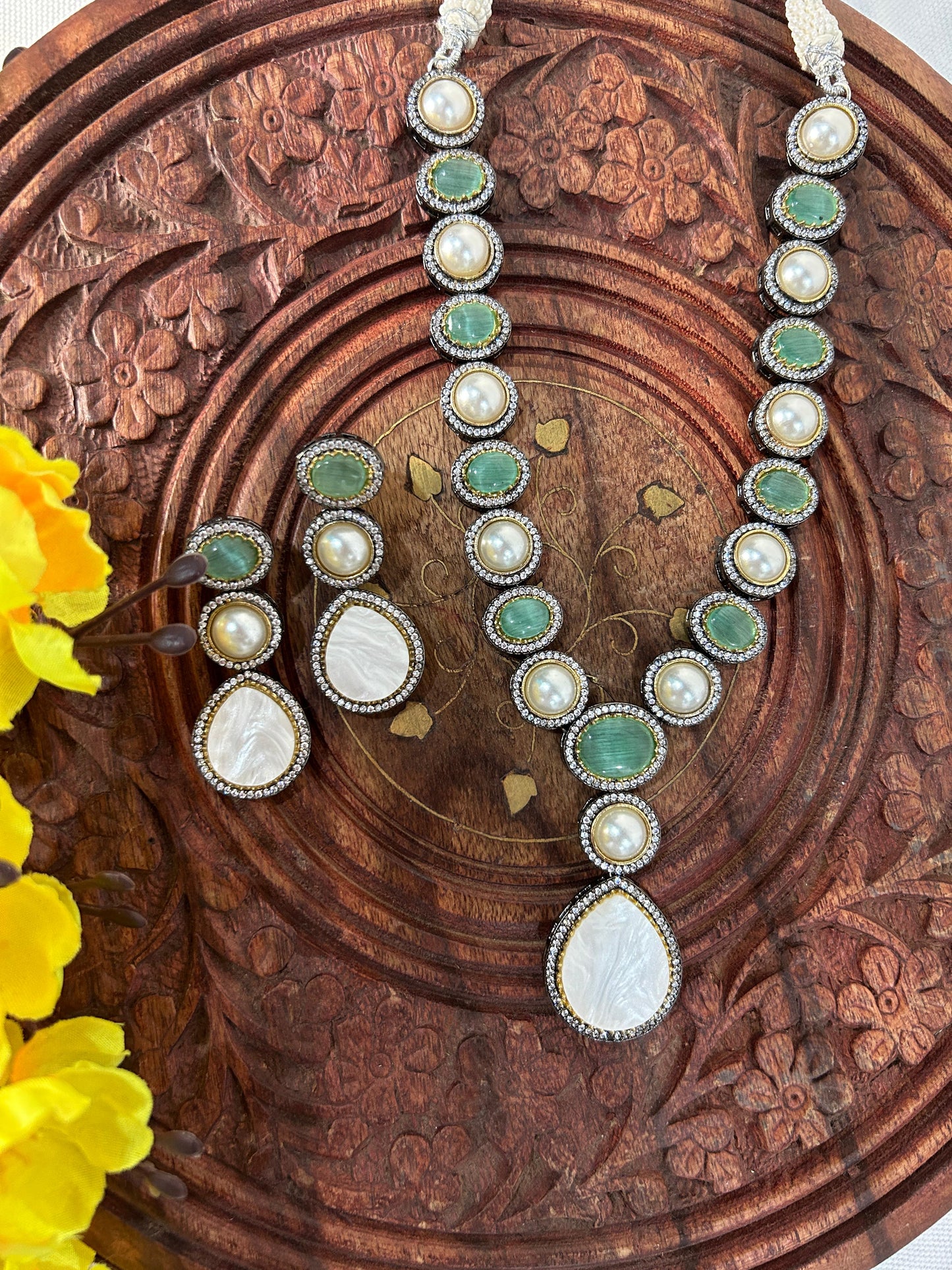 EMERALD & PEARL VICTORIAN NECKLACE SET