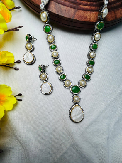 EMERALD & PEARL VICTORIAN NECKLACE SET